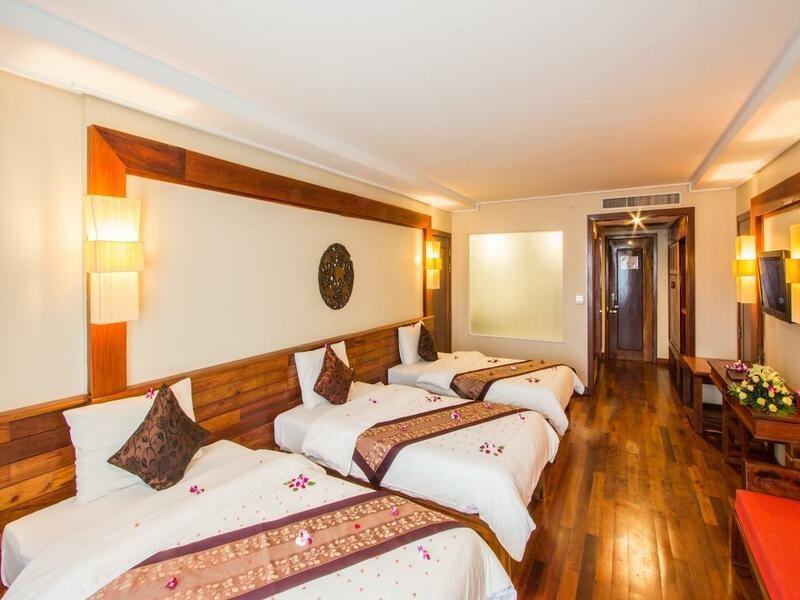 Royal Empire Premium Hotel Siem Reap Zewnętrze zdjęcie