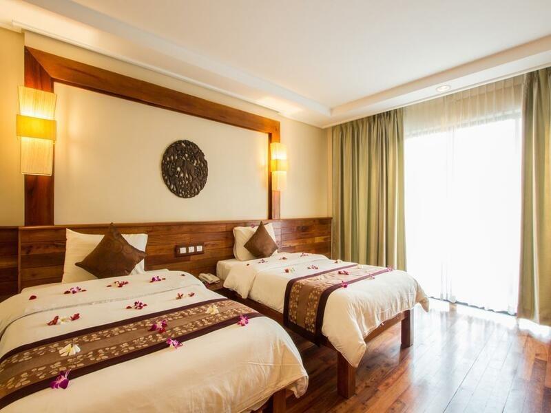 Royal Empire Premium Hotel Siem Reap Zewnętrze zdjęcie
