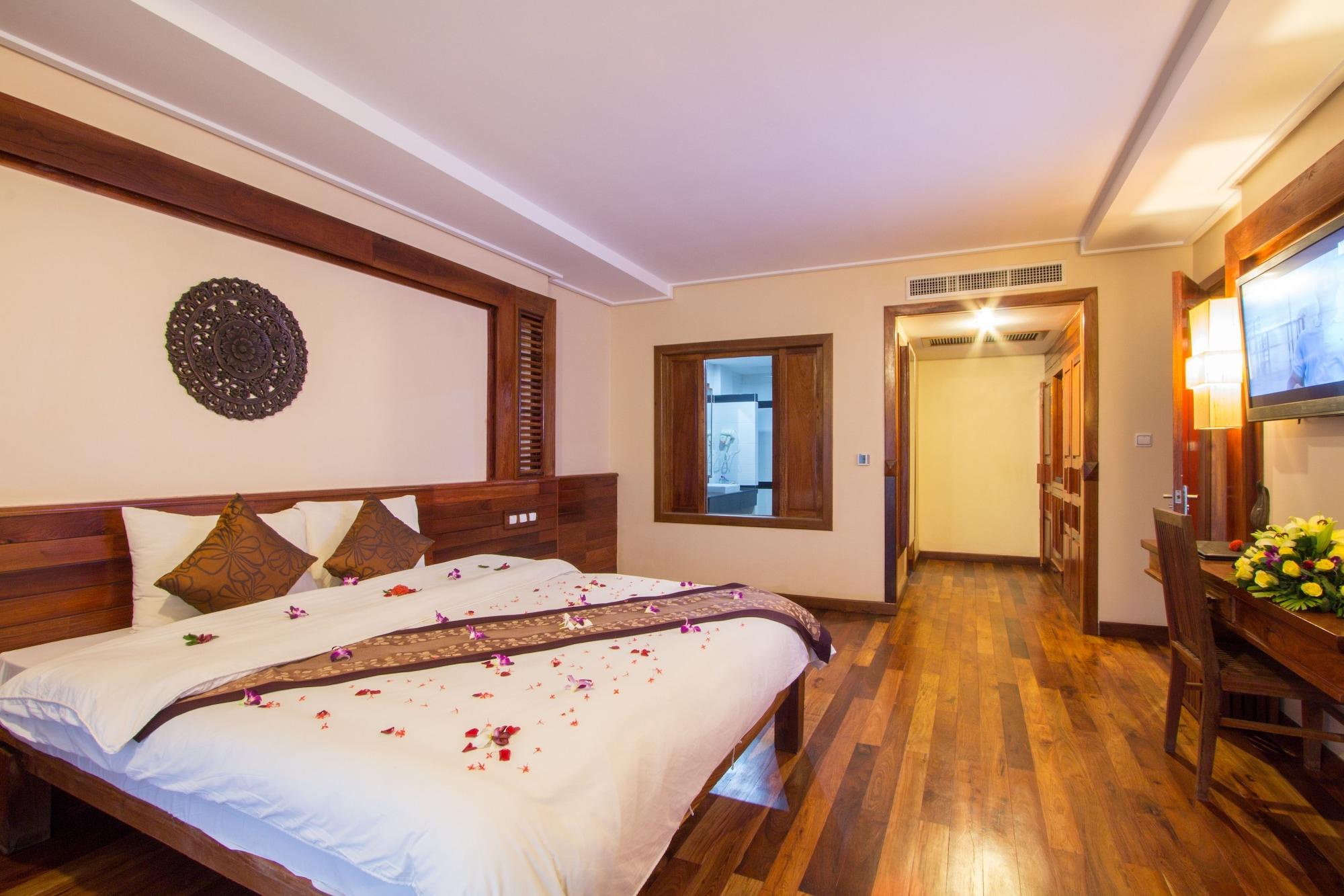 Royal Empire Premium Hotel Siem Reap Zewnętrze zdjęcie