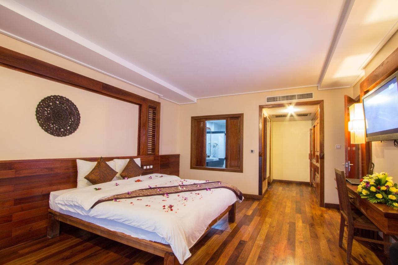 Royal Empire Premium Hotel Siem Reap Zewnętrze zdjęcie