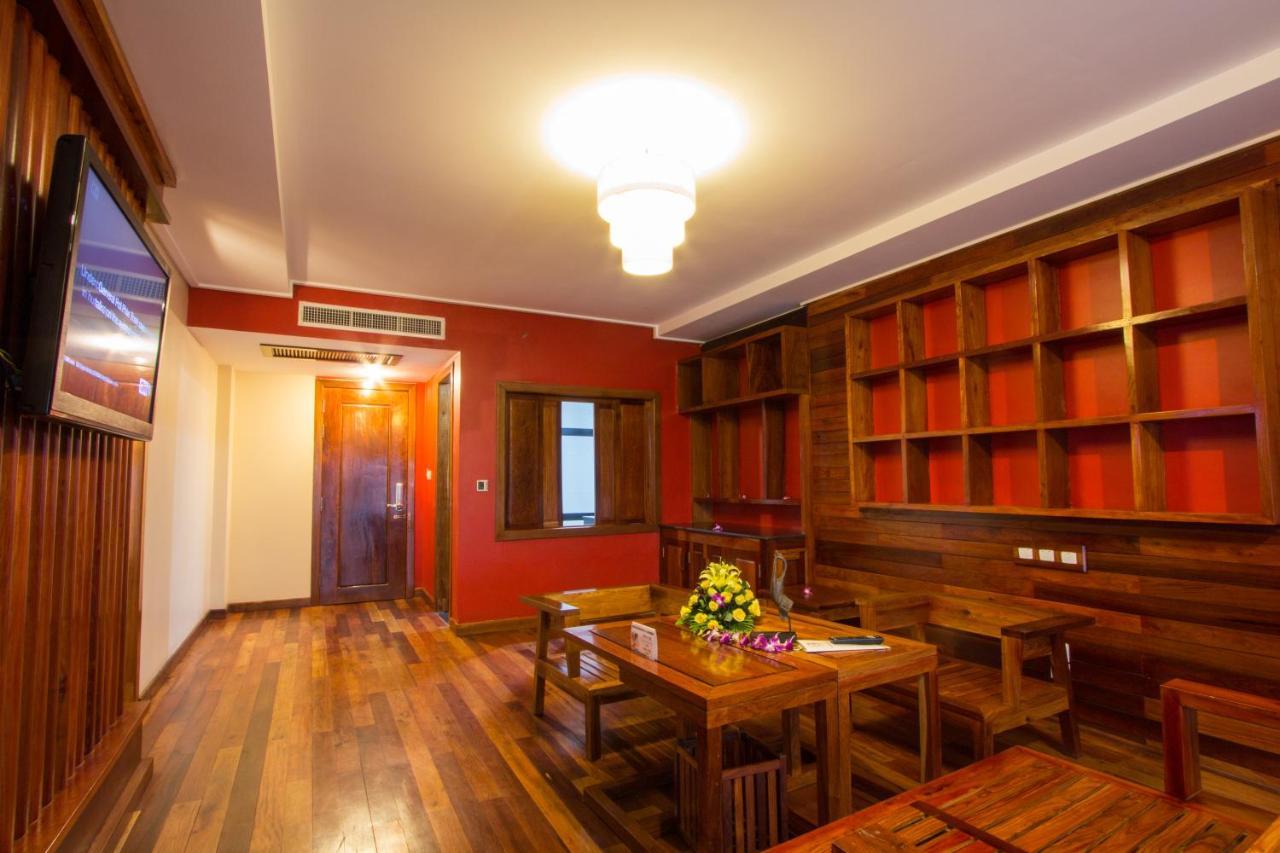 Royal Empire Premium Hotel Siem Reap Zewnętrze zdjęcie