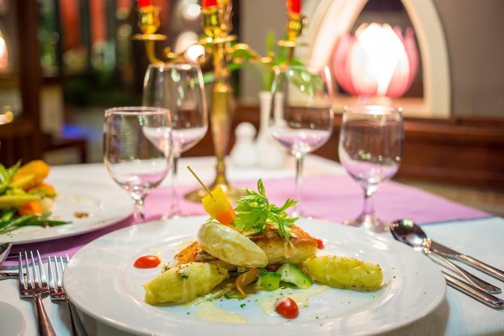 Royal Empire Premium Hotel Siem Reap Zewnętrze zdjęcie