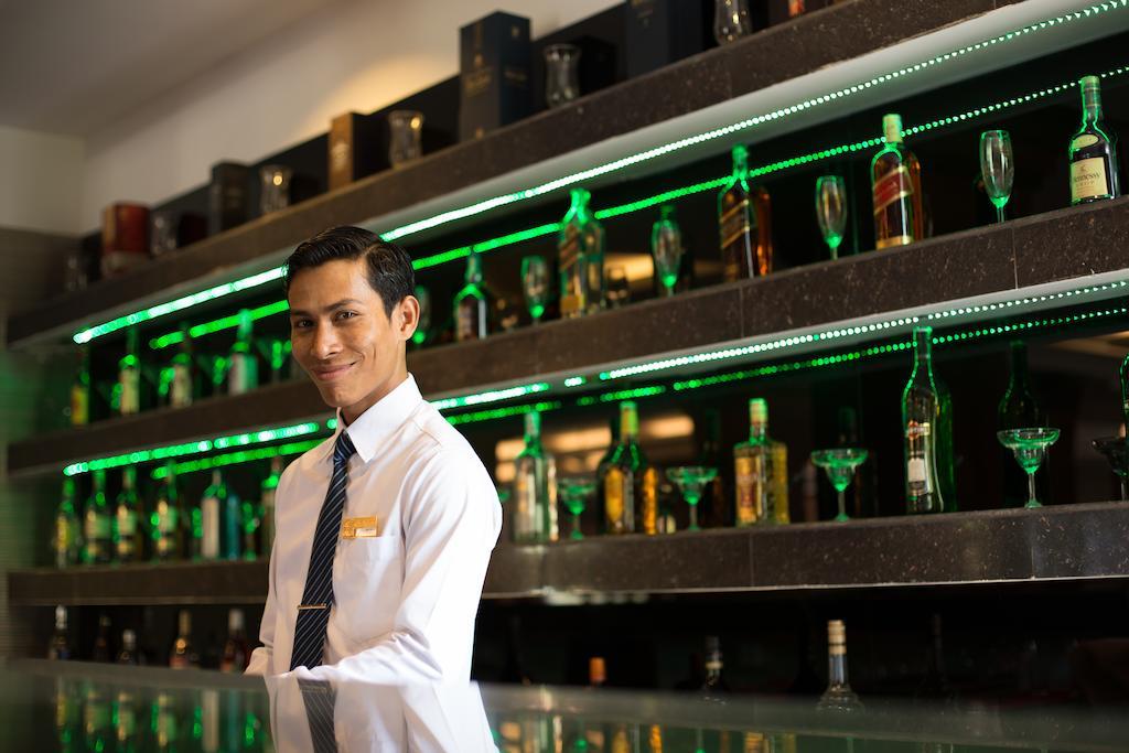 Royal Empire Premium Hotel Siem Reap Zewnętrze zdjęcie