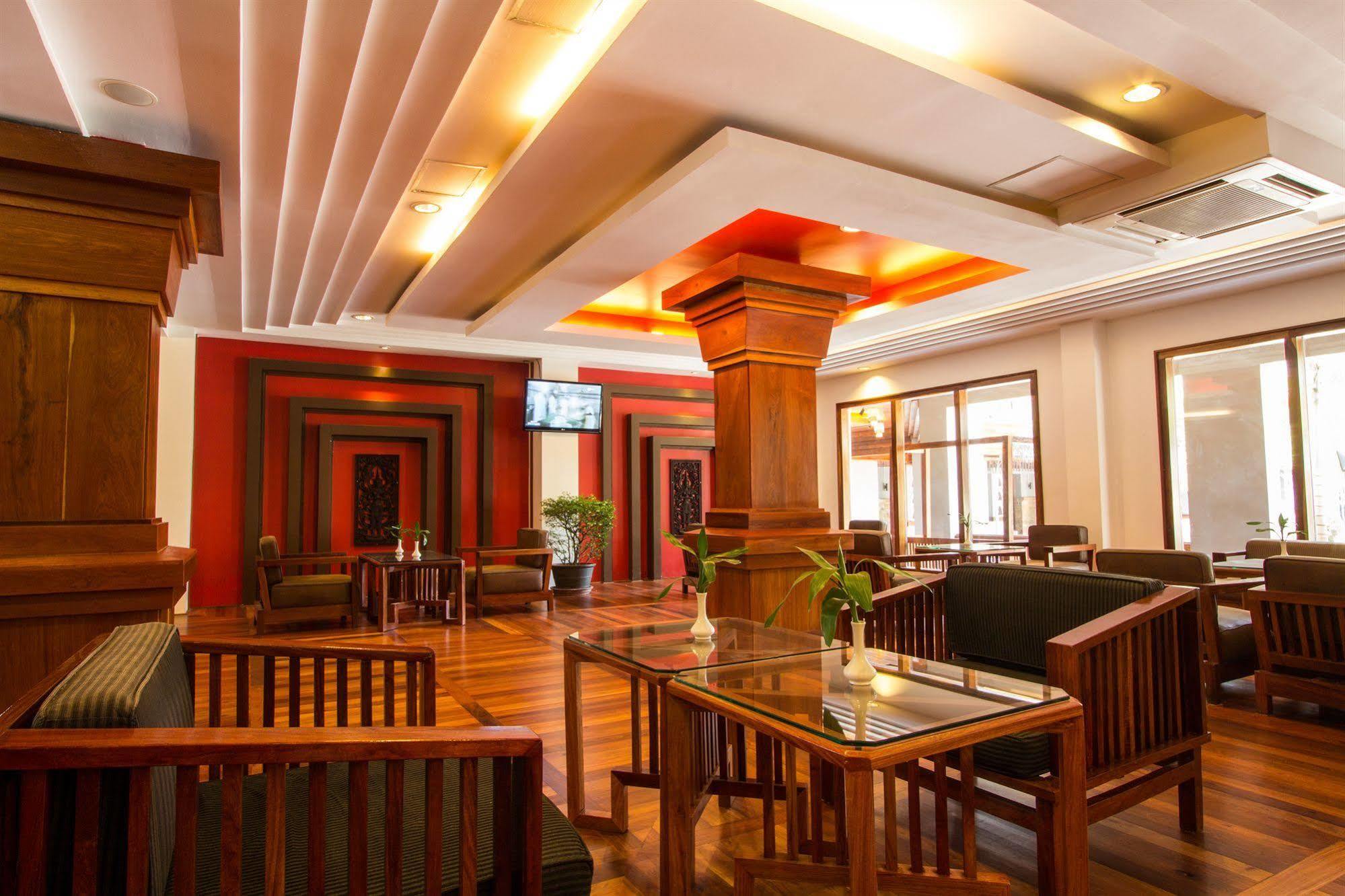 Royal Empire Premium Hotel Siem Reap Zewnętrze zdjęcie